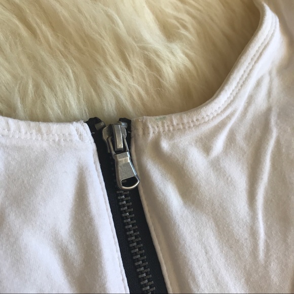 Express Peplum Tank - Picture 4 of 7